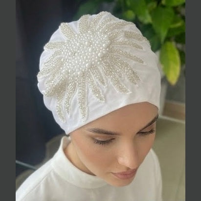 MIMOUNT COUTURE Pearl Bloom white bridal turban with central pearl floral embellishment