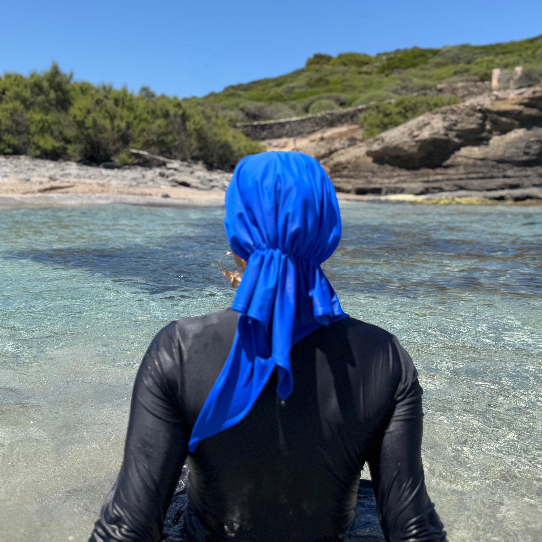 MIMOUNT COUTURE electric blue quick-drying swim turban back view with loose knot tail